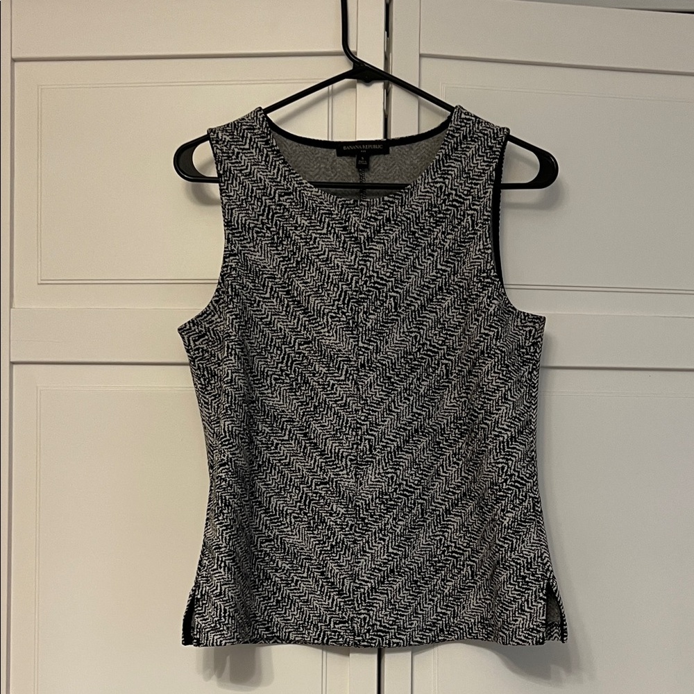 Banana Republic Black and White Chevron Tank Top